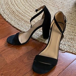 Black Strappy Heel